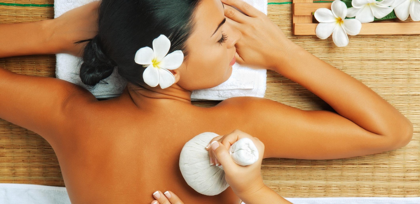 A lady is having an Ayurvedic Massage massage in Clout Twelve beauty Spa in London